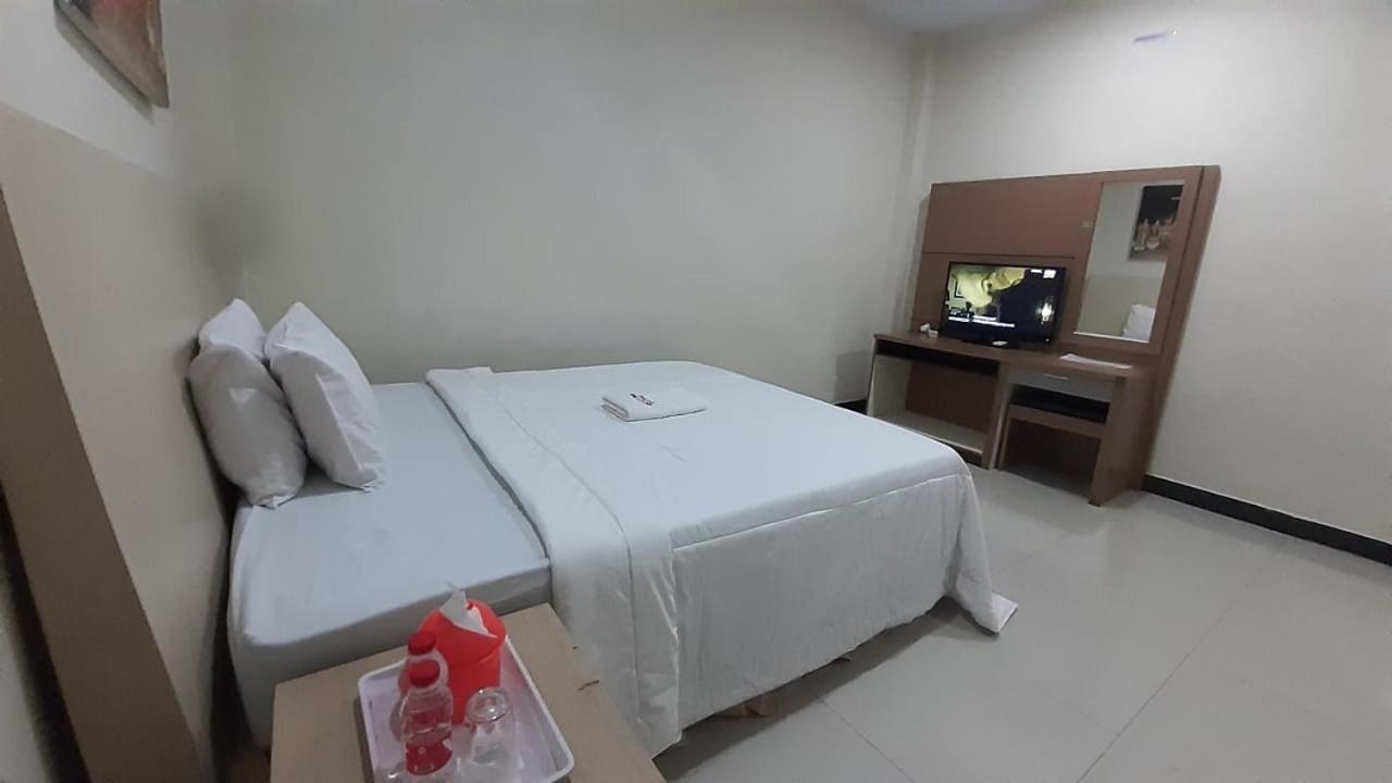 Galaxy Inn Baubau Εξωτερικό φωτογραφία