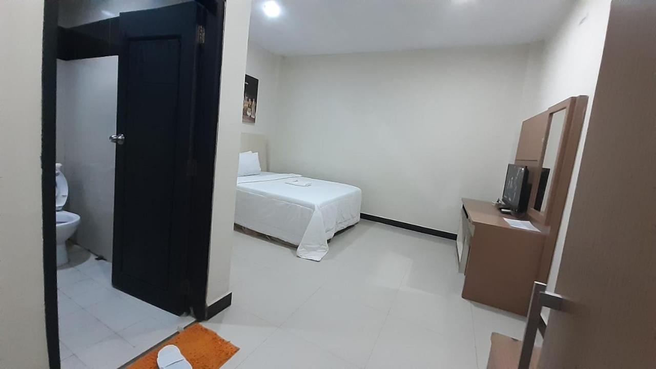 Galaxy Inn Baubau Εξωτερικό φωτογραφία