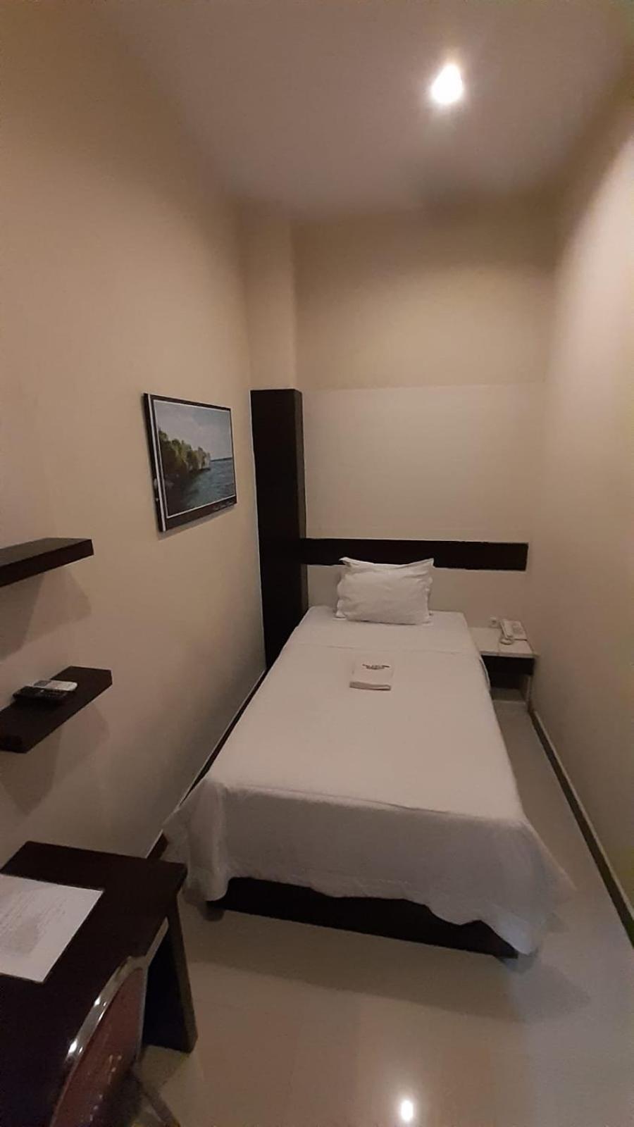 Galaxy Inn Baubau Εξωτερικό φωτογραφία